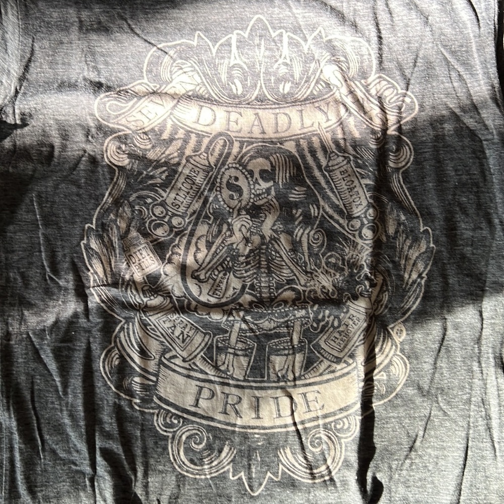 Graphic tshirt - Picture 2 of 4